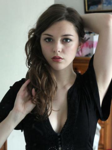 Элеонора Пышная Брюнетка фото 2